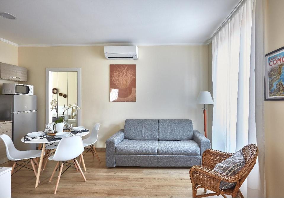 Beautiful Bohemian Apartment In Center Conditioned Air Комо Екстериор снимка