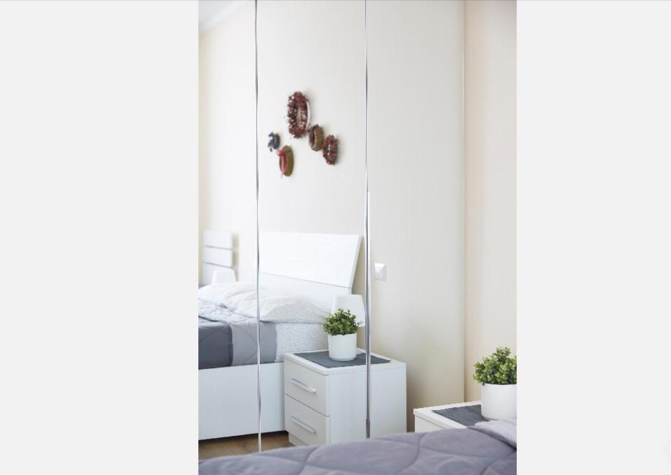 Beautiful Bohemian Apartment In Center Conditioned Air Комо Екстериор снимка